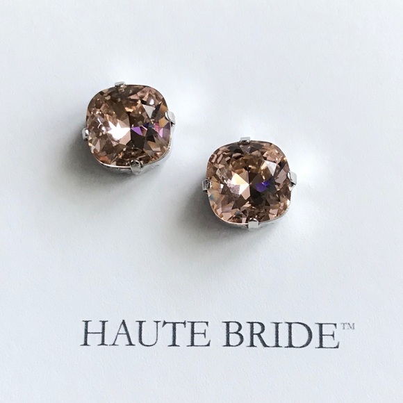 Jewelry - Swarovski Crystal Earrings NWT!